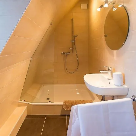 La Peniche Bed & Breakfast *